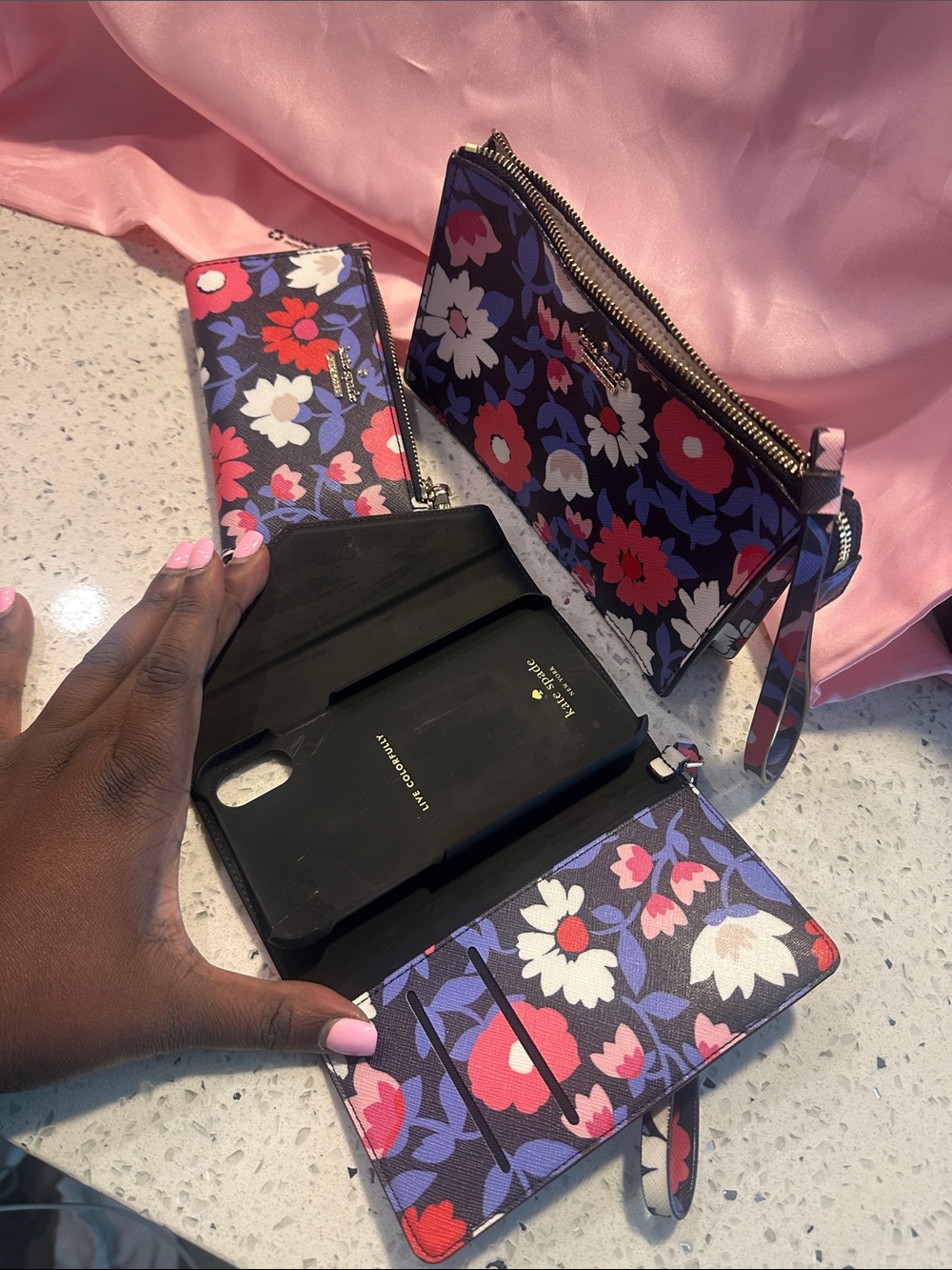 kate spade Navy Floral Tote,small Wallet, phone case, wristlet, dustbag - Picture 8 of 17